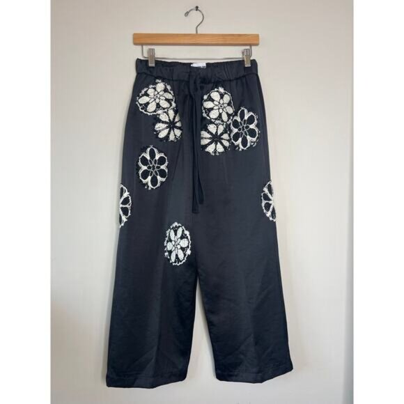 NEW Saintart Elastic-Waist Embroidered Floral Wide-Leg Pants Black Size: Small - Picture 2 of 7
